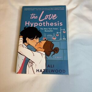 The Love Hypothesis by - Ali Hazelwood